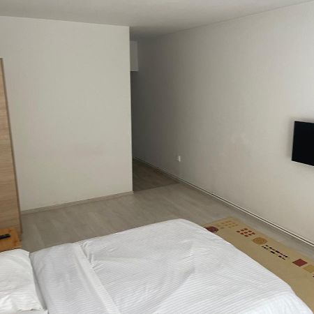 Ana Central Rooms Oradea Eksteriør bilde
