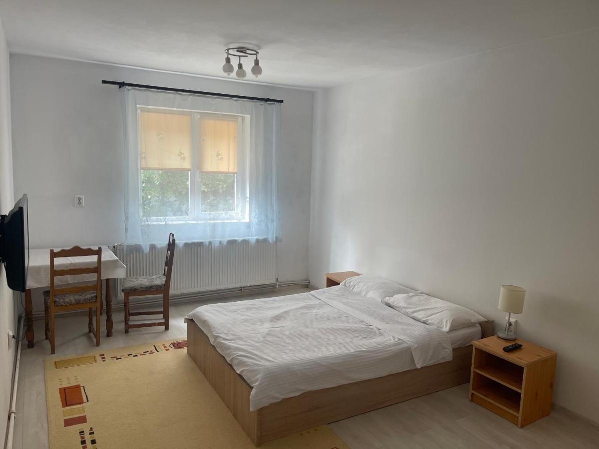 Ana Central Rooms Oradea Eksteriør bilde